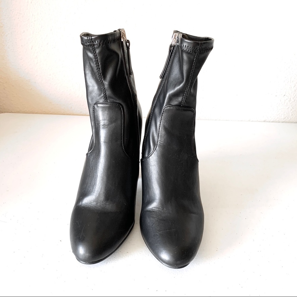 STEVE MADDEN Black Ankle Boots